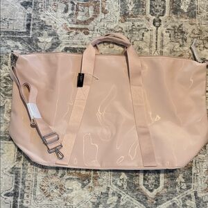 NWT Victoria’s Secret Large Travel Bag in Light Pink